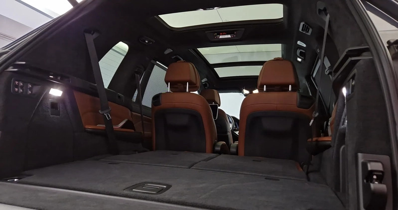 BMW X7 cena 334900 przebieg: 145667, rok produkcji 2020 z Chocz małe 466